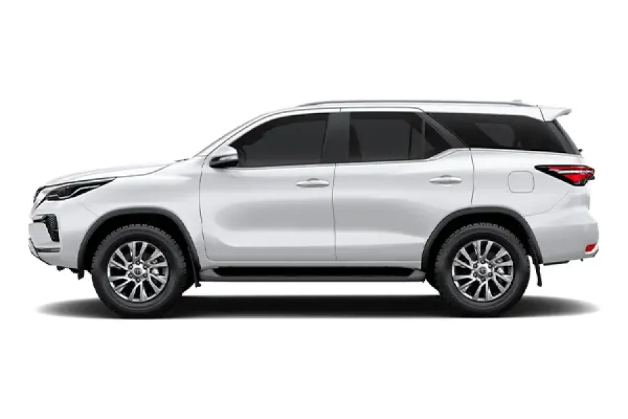Toyota Fortuner wading Rent a Car