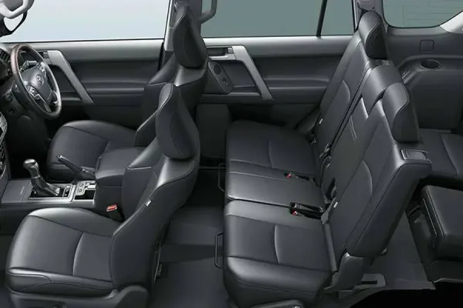 Toyota Land Cruiser prado wading Rent a Car