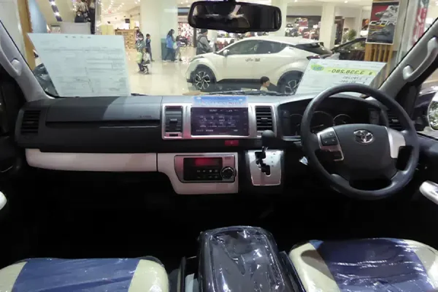 Toyota Hiace